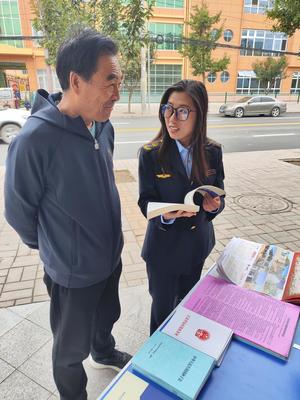 慶城縣 農(nóng)民豐收節(jié)里法治宣傳暖人心，法律咨詢惠民生