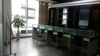 金麟馳騁社會(huì)經(jīng)濟(jì)咨詢(xún) 以專(zhuān)業(yè)洞察賦能未來(lái)發(fā)展